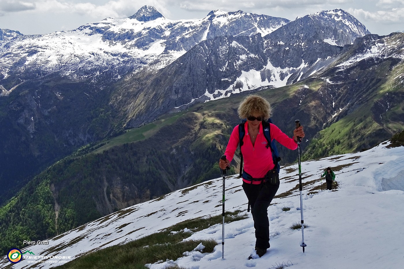 34 Da sfondo Ferrante, Pizzo di Petto,....JPG -                                